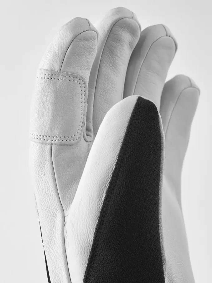 Hærens skinnpatruljekvinne Hærens skinnpatruljekvinne