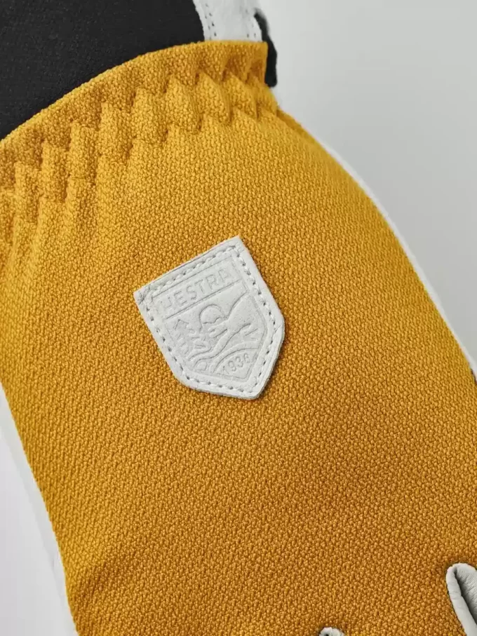 Hærens skinnpatruljekvinne Hærens skinnpatruljekvinne