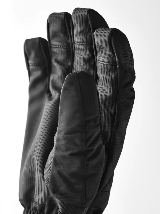 Hestra Adam Black