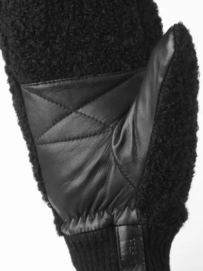 Hestra Emilia Black